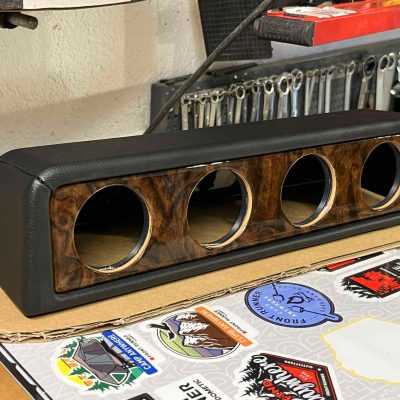 Lisanäidikute raam nahatatud ja spooniga viimistletud