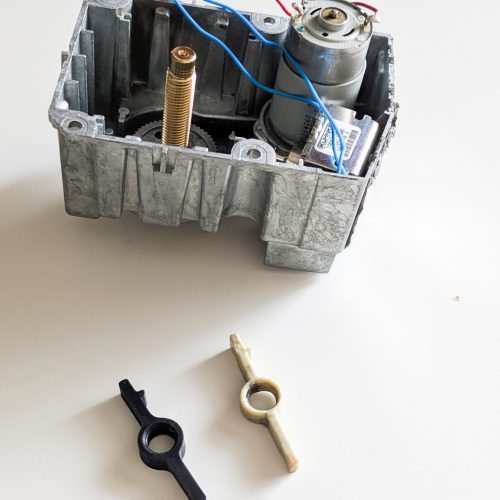 Land Roveri käigu valimise mooduli detail